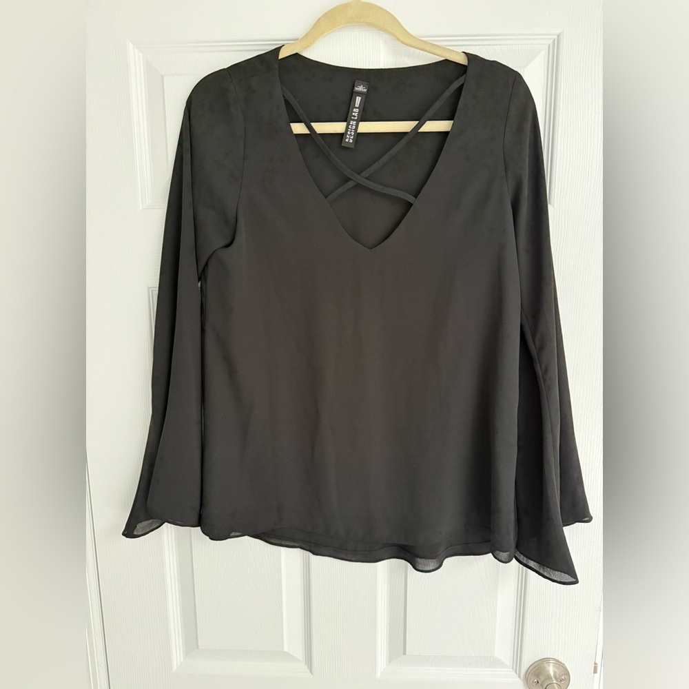 Design Lab Black Blouse with Crisscross V-Neck Size Small